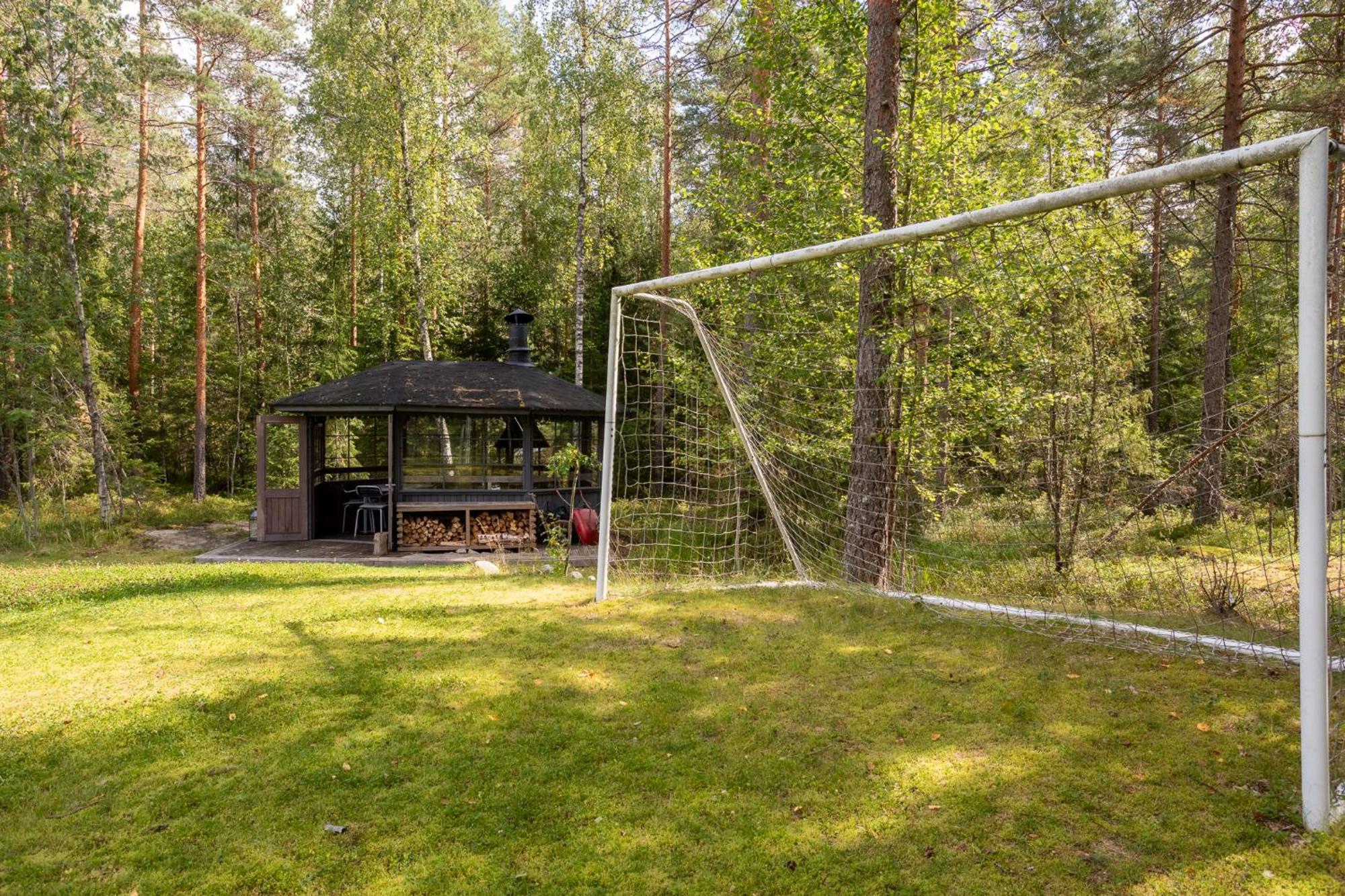 Sirpa'S Artistic Nuuksio Retreat With Heated Pool Villa Espoo Ngoại thất bức ảnh