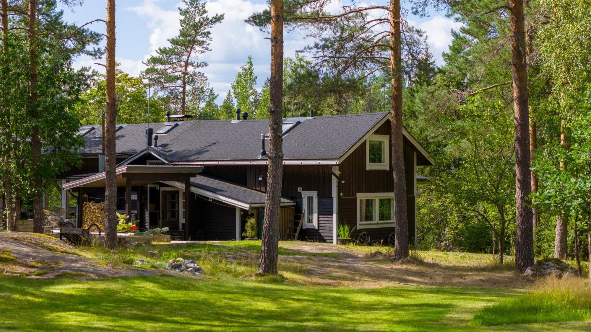 Sirpa'S Artistic Nuuksio Retreat With Heated Pool Villa Espoo Ngoại thất bức ảnh